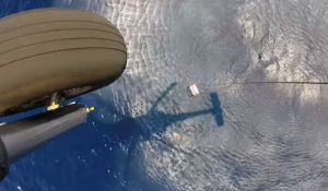 Σαν ταινία του Χόλιγουντ: Εντυπωσιακή διάσωση ναυαγού με ελικόπτερο του ΠΝ στη Σέριφο