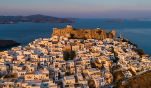 «Ελλάδα, η διαχρονικά αγαπημένη» - Αφιέρωμα του CNBC σε 7 πανέμορφα νησιά για το 2023