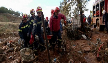 Τραγωδία δίχως τέλος στη Μάνδρα: Εντοπίστηκε ένας ακόμη νεκρός, στα 21 τα θύματα