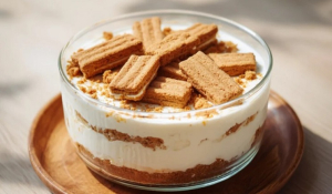 Το japanese cheesecake των δύο υλικών με πρωταγωνιστή το ελληνικό γιαούρτι που έχει τρελάνει τα social media (Βίντεο)