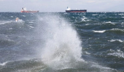 Φορτηγό πλοίο με 14 άτομα πλήρωμα βυθίστηκε στα ανοιχτά της Λέσβου - Βρέθηκε σώος ένας ναυτικός