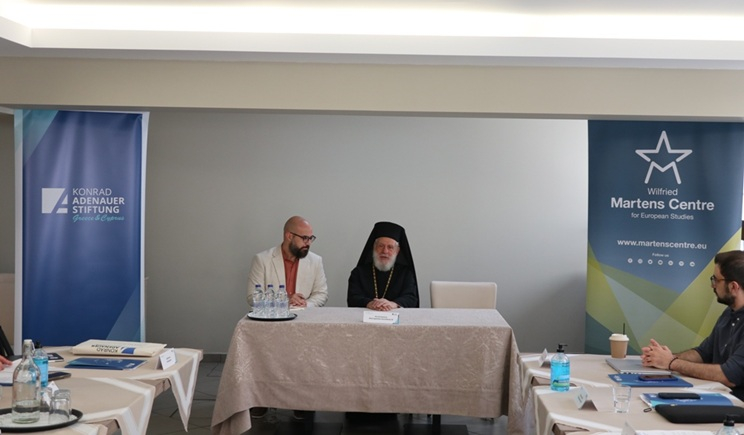 Ο Μητροπολίτης Σύρου συμμετείχε σε Διεθνές Συνέδριο στην Ερμούπολη