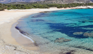 Κυκλάδες: Αυτές είναι οι πιο ξεχωριστές παραλίες του νησιωτικού συμπλέγματος!