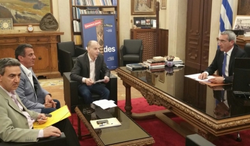 Κινητοποίηση Φορέων στην Τήνο για την κατάργηση των μειωμένων συντελεστών Φ.Π.Α. των νησιών του Αιγαίου.