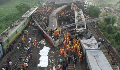 Ινδία - Σύγκρουση τρένων: Πάνω από 300 οι νεκροί -