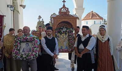 Με επιτυχία πραγματοποιήθηκαν το τετραήμερο 6-9 Σεπτεμβρίου 2025 οι λατρευτικές και πολιτιστικές εκδηλώσεις του εορτασμού του Αγίου Εθνομάρτυρα Χρυσοστόμου Σμύρνης και της 19ης Μικρασιάτικης συνάντησης που πραγματοποιήθηκαν στο Άσπρο Χωριό.