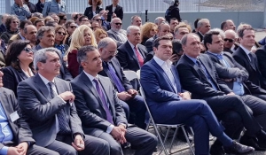 Ο Περιφερειάρχης στη Σύρο, στα εγκαίνια από τον Πρωθυπουργό, της ηλεκτρικής διασύνδεσης των Κυκλάδων με την ηπειρωτική Ελλάδα