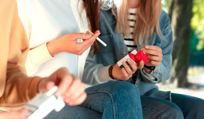 Σχέδια για «ευρω-φόρο» έως και 3 ευρώ στα τσιγάρα - Καμπανάκι από τον Πιερρακάκη στο Ecofin για αύξηση του λαθρεμπορίου