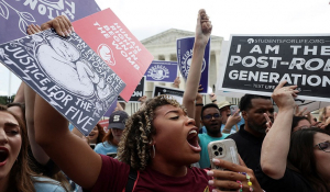 ΗΠΑ: Ανατράπηκε το συνταγματικό δικαίωμα στην άμβλωση