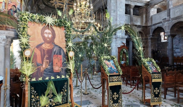 Πάρος, Ι.Ν. Παναγίας Εκατονταπυλιανής: Μεγαλειώδης στολισμός υποδοχής της Κυριακής των Βαΐων – Λαμπρότητα και δέος