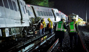 Εκτροχιάστηκαν δυο τρένα στην Ελβετία, λόγος για δεκάδες τραυματίες
