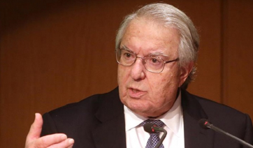 Μπαμπινιώτης: Πατήρ, πατέρας ή πάτερ; Η σωστή απάντηση