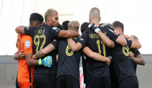 Κορονοϊός: Δέκα κρούσματα στην ποδοσφαιρική ομάδα του Αρη - Προς αναβολή το ματς με ΑΕΛ
