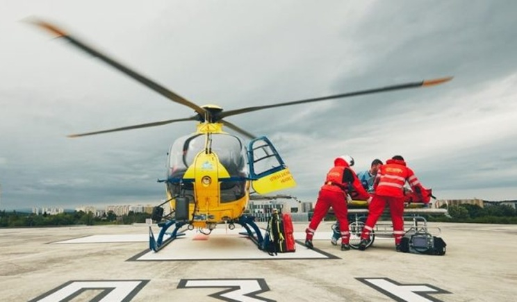 Αεροδιακομιδές ασθενών από Σύρο και Σαντορίνη