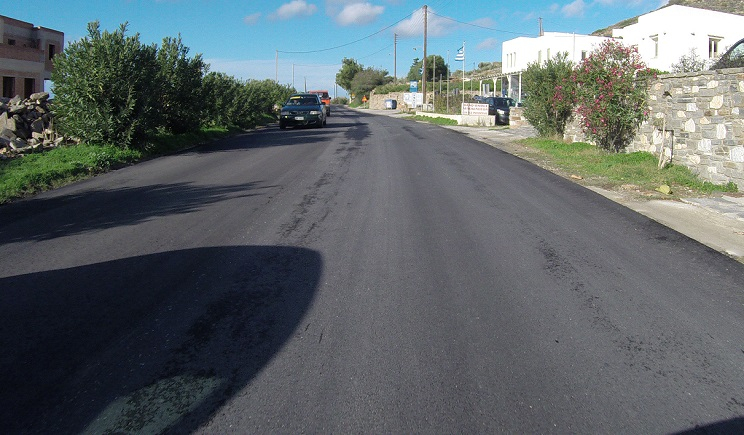 Πάρος – Παροικία: Ολοκληρώθηκαν οι εργασίες ασφαλτόστρωσης στον Περιφερειακό και στην παραλιακή οδό – Ασφαλής και ομαλή η διέλευση οχημάτων (Βίντεο)