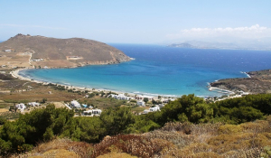 Πάρος: Σύλληψη χειριστή μηχανήματος μετά από καταγγελία στο λιμανάκι του Μώλου