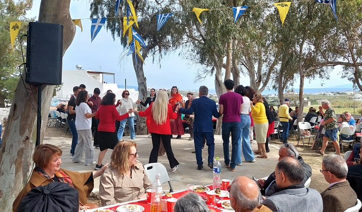 Πάρος, Πάσχα: Λαμπριάτικη «Γιορτή της Αγάπης» με νησιώτικο γλέντι στη Μάρπησσα και το έθιμο της «κούνιας»