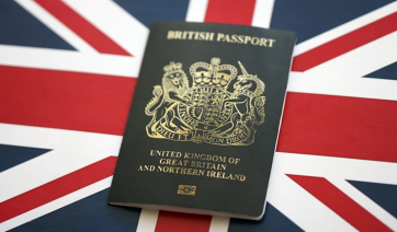 Τέλος οι σφραγίδες στα ελληνικά αεροδρόμια στα διαβατήρια των Βρετανών