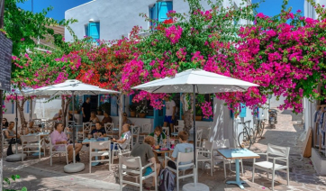 Αντίπαρος: Το «κρυφό» ελληνικό νησί που αποθεώνει η βρετανική εφημερίδα Metro