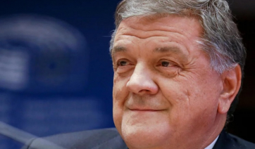 Βελγικά ΜΜΕ: Ιταλός πρώην ευρωβουλευτής φέρεται να είναι ο εγκέφαλος στην υπόθεση χρηματισμού από το Κατάρ