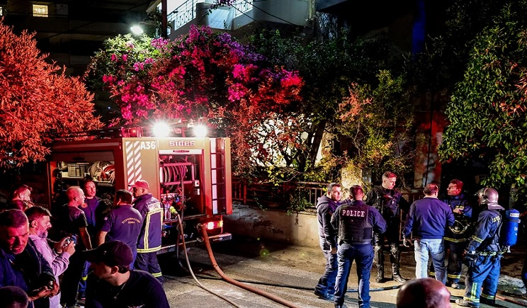 Νεκρή μάνα και γιος από φωτιά σε σπίτι στο Ηράκλειο – Σώθηκε ο δεύτερος, πηδώντας από το μπαλκόνι (Βίντεο)