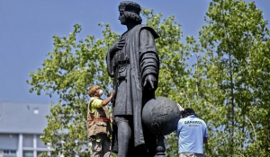 Μεξικό: Το διάσημο άγαλμα του Κολόμβου στο κέντρο της πρωτεύουσας θα αντικατασταθεί με προτομή αυτόχθονης