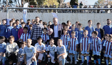 Με 1,2 εκατ. ευρώ ανακατασκευάζεται το Δημοτικό ποδοσφαιρικό γήπεδο στο Γουδή, όπως ανακοίνωσαν οι Γ. Βρούτσης και Χ. Δούκας