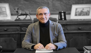 Γ. Χατζημάρκος: Καλά Χριστούγεννα, με υγεία, γαλήνη και φως Προχωρούμε μπροστά, χωρίς να χάνουμε τις αξίες που μας ορίζουν