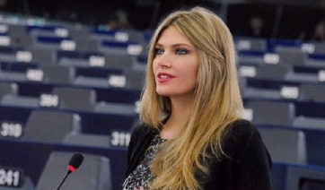 Πάρος: Αυτή είναι η προνομιούχος περιοχή που αγόρασαν κτήμα στο νησί η Ε. Καϊλή και ο καθ΄ ομολογίαν εμπλεκόμενος στο QatarGate Φ. Τζιόρτζι