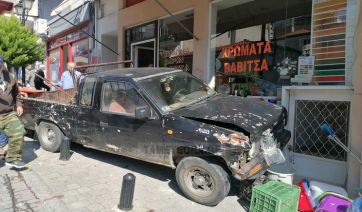 Σκηνές πανικού στη λαϊκή αγορά Καλαμπάκας – ΙΧ παρέσυρε τρία άτομα