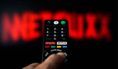 Κορωνοϊός: Το Netflix ρίχνει ταχύτητες – «Παγώνει» παραγωγές, περιορίζει το HD