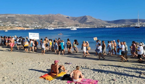 Πάρος: Ακτιβιστική δράση στην παραλία Μαρτσέλο της Παροικίας (Βίντεο)