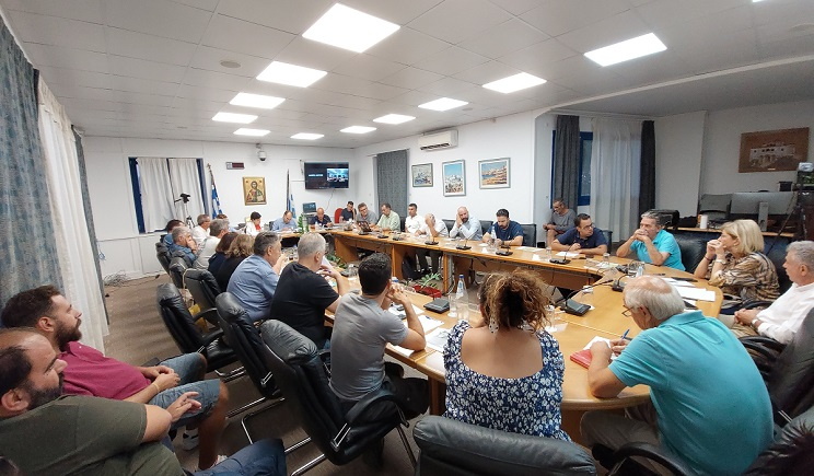 Πάρος, Δημοτικό Συμβούλιο: Συζήτηση εκτός ημερήσιας διάταξης για το φλέγον ζήτημα της καθαριότητας στο νησί (Bίντεο)