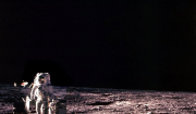 Η NASA ετοιμάζεται «να πάει για να μείνει» στη Σελήνη