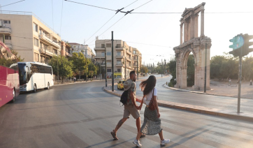Άδειο και έρημο το κέντρο της Αθήνας - Δείτε φωτογραφίες