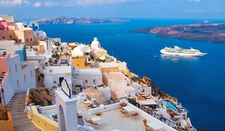 Θήρα: Αποβίβαση ασθενούς επιβάτιδας από κρουαζιερόπλοιο