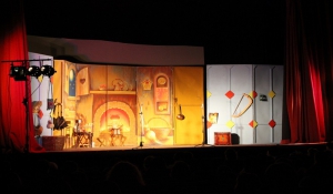 Παιδικό Θέατρο στη Νάουσα - «Αναζητώντας την αγάπη στα μονοπάτια των τραγουδιών»