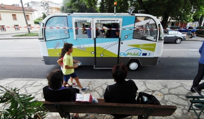 Δοκιμή λεωφορείων χωρίς οδηγό, αλλά με επιβάτες στη Λυών