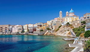 Ο Υπουργός Αθλητισμού Γιάννης Βρούτσης στη Σύρο για τις εκδηλώσεις εορτασμού της Εθνικής Επετείου της 25ης Μαρτίου