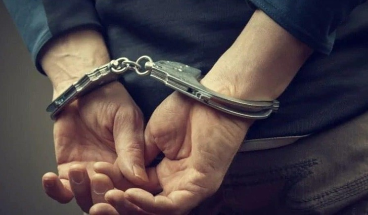 Συνελήφθη στη Μήλο ημεδαπός διωκόμενος για φορολογική υπόθεση και προσβολή γενετήσιας αξιοπρέπειας