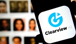 Clearview: «Φρένο» στην εφαρμογή αναγνώρισης προσώπου βάζουν η μία χώρα μετά την άλλη