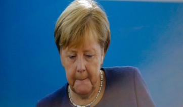 «Χάθηκε η εμπιστοσύνη στους πολιτικούς»: Η εξήγηση της Μέρκελ για το στραπάτσο στη Βαυαρία