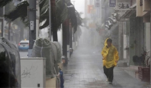 Ο υπερ - τυφώνας «Τράμι» χτύπησε την Οκινάουα της Ιαπωνίας