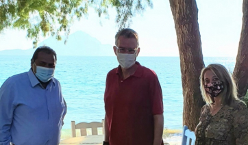 Στην Αμοργό για ολιγοήμερες διακοπές ο Πρέσβης των ΗΠΑ κ. Τζέφρι Πάιατ