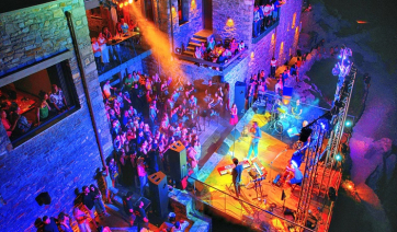 Πάρος – Deck Paros Festival: Ο μαγευτικός Μιχάλης Χατζηγιάννης σε ένα live αγαπημένων μελωδιών και συγκινήσεων!