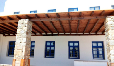 Μύκονος: Υπογραφή σύμβασης για την αποκατάσταση και συντήρηση των δρόμων