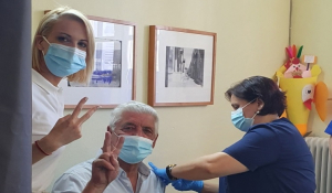Στο Κέντρο Υγείας Μυκόνου η βουλευτής Κυκλάδων της Νέας Δημοκρατίας Κατερίνα Μονογυιού με αφορμή την επιχείρηση «Γαλάζια Ελευθερία»