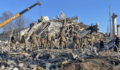 Πόλεμος στην Ουκρανία: Φόβοι για εκατόμβη νεκρών από την αεροπορική επιδρομή σε στρατόπεδο στο Μικολάιφ