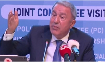 Σφοδρό επεισόδιο Ακάρ με Έλληνες βουλευτές στην Κωνσταντινούπολη- Εντονος διάλογος...έφυγε εκνευρισμένος