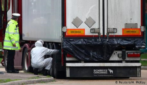 Οκτώ μετανάστες στη Γαλλία, εντοπίστηκαν ζωντανοί σε φορτηγό ψυγείο -Με υποθερμία, στους 7 βαθμούς